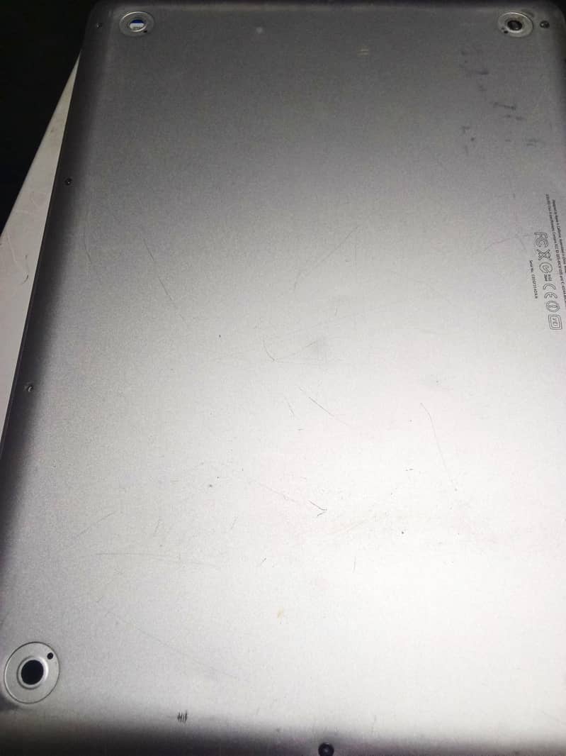 MacBook pro new condition 4