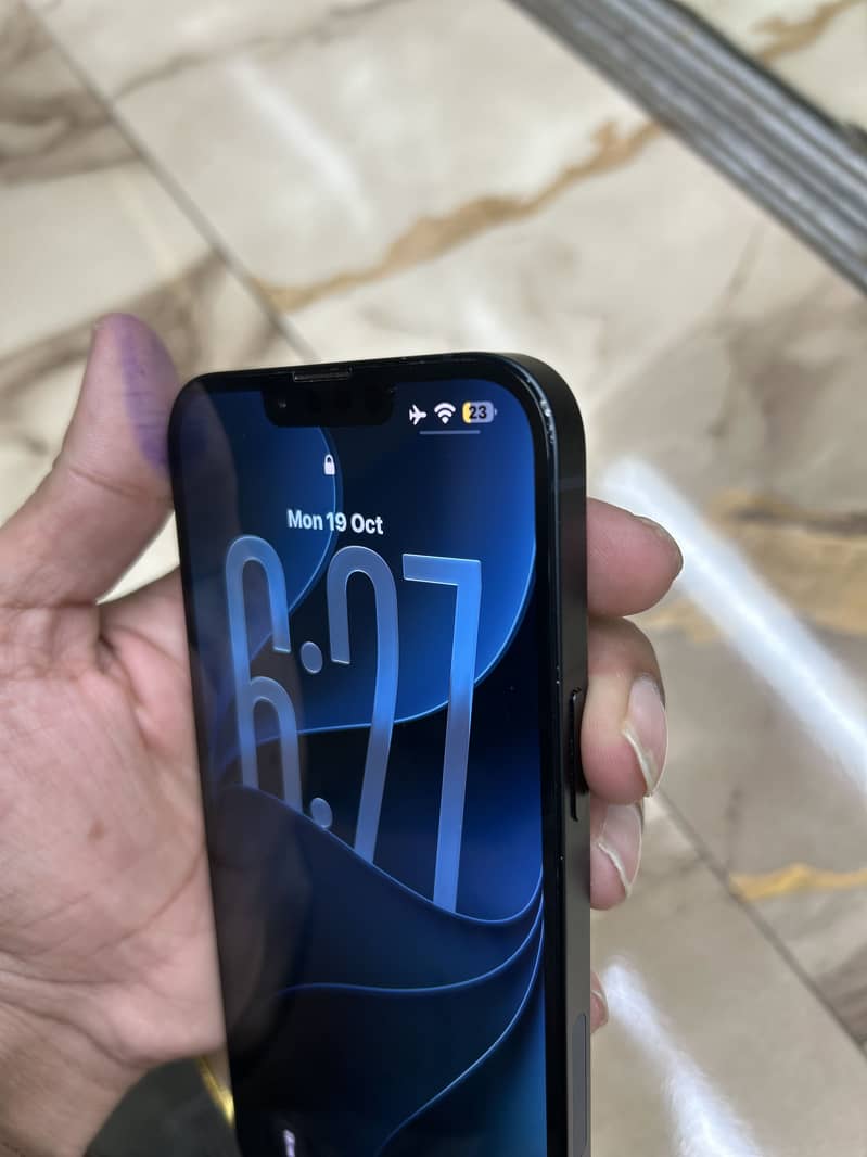 Apple iPhone 14 plus 3