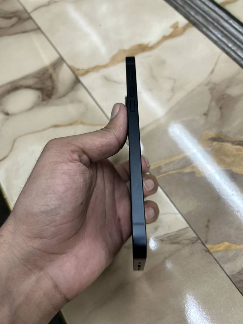 Apple iPhone 14 plus 4