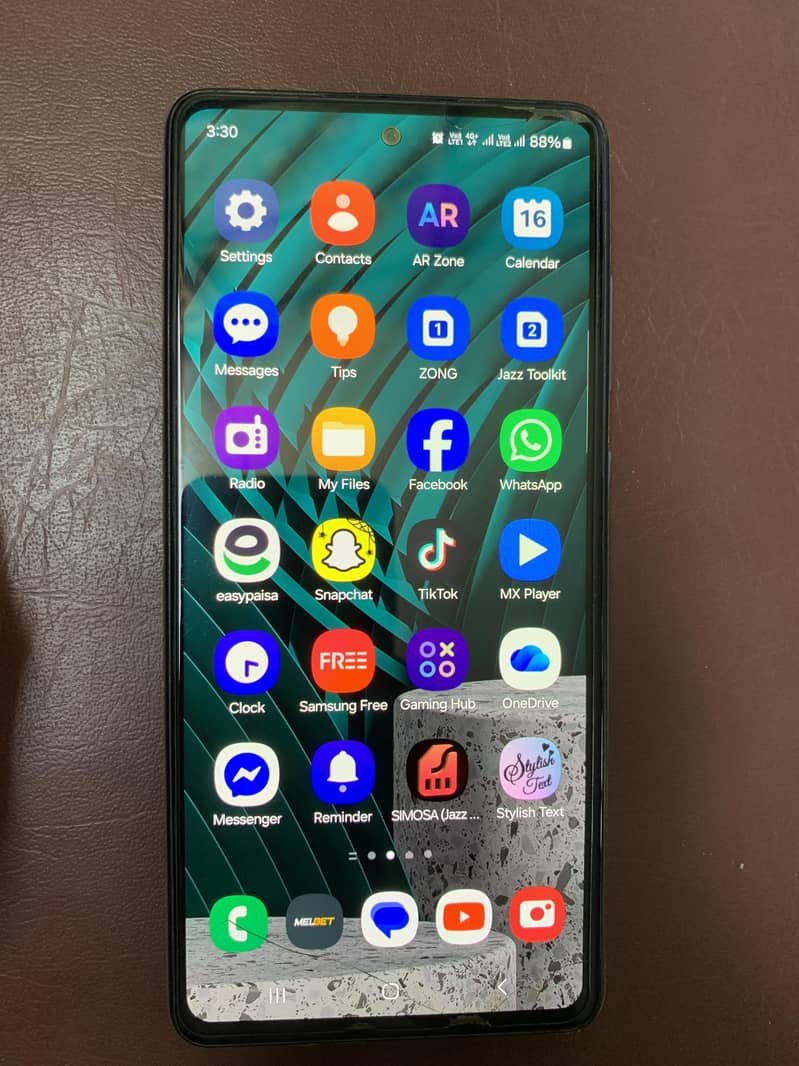 Samsung Mobile A72 1