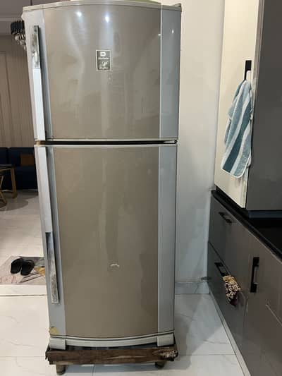 Dawlance fridge for sale in lahore