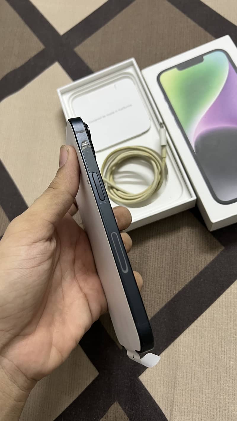 Apple iPhone 14 3