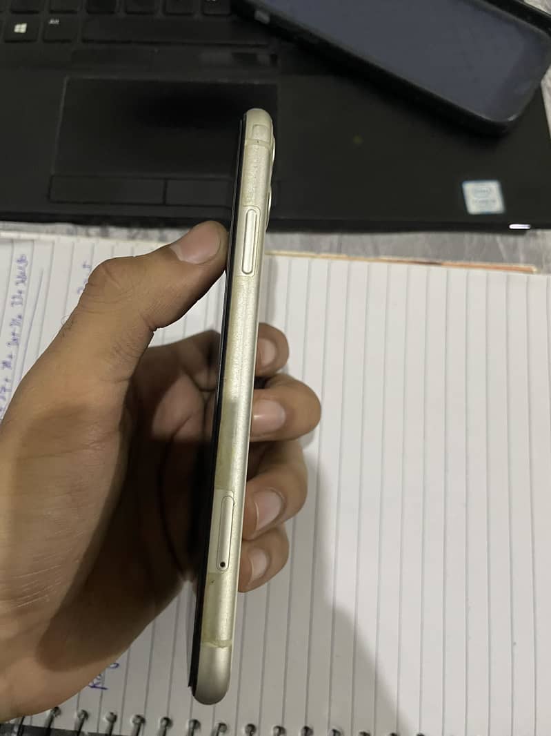 Apple iPhone 11 1