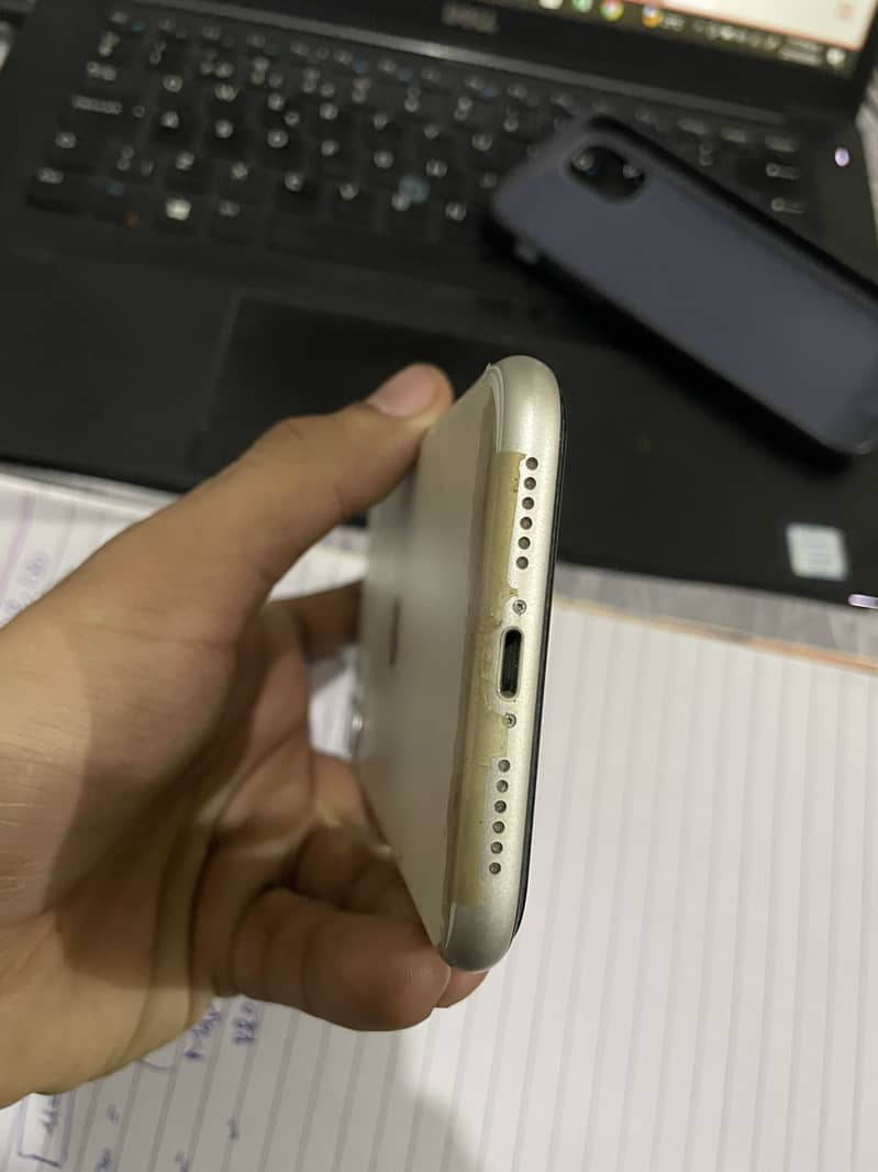 Apple iPhone 11 2