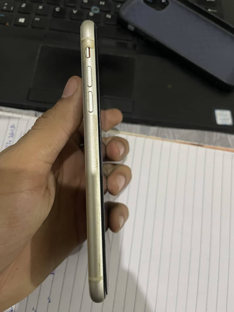 Apple iPhone 11 6