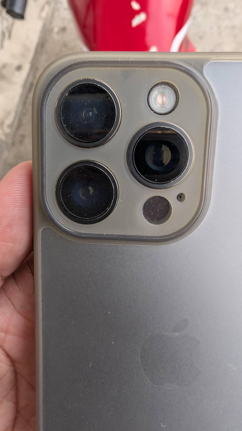 Apple iPhone 15 Pro Max 0