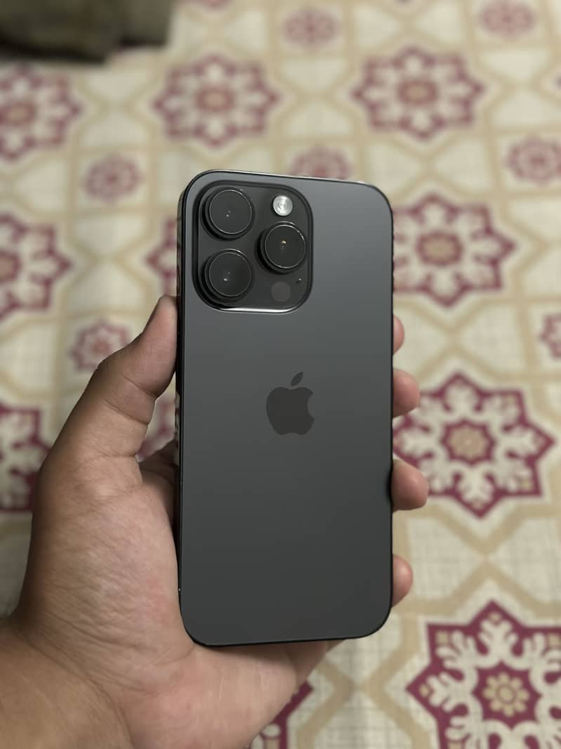 Apple iPhone 14 Pro 0