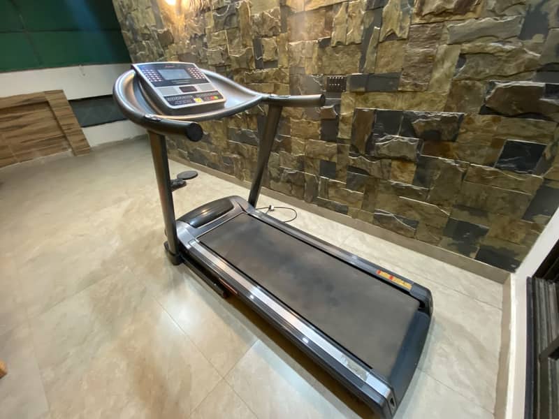 Apollo Heavy Duty Automatic Treadmill 0
