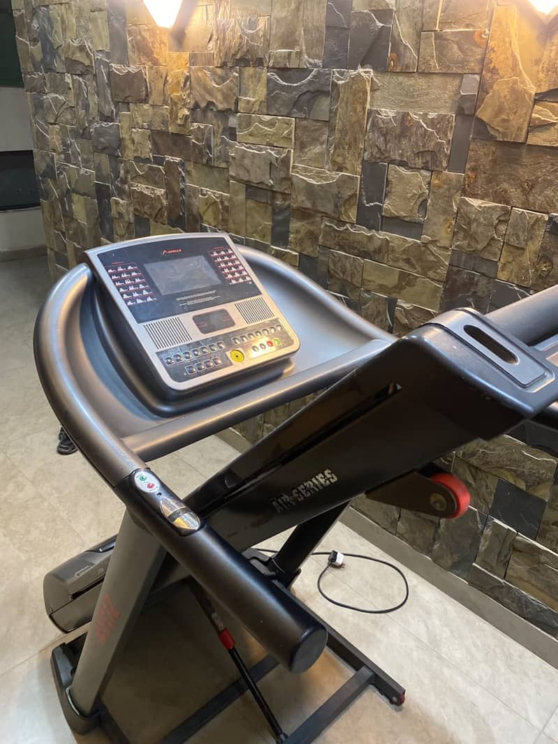 Apollo Heavy Duty Automatic Treadmill 6