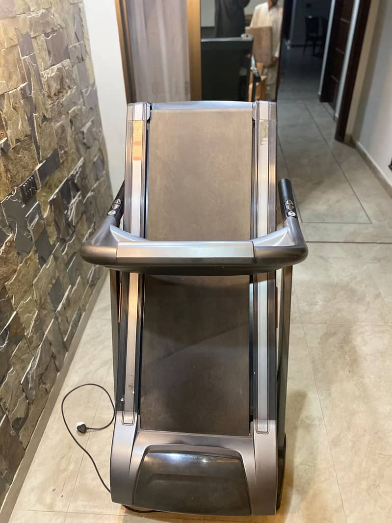 Apollo Heavy Duty Automatic Treadmill 7