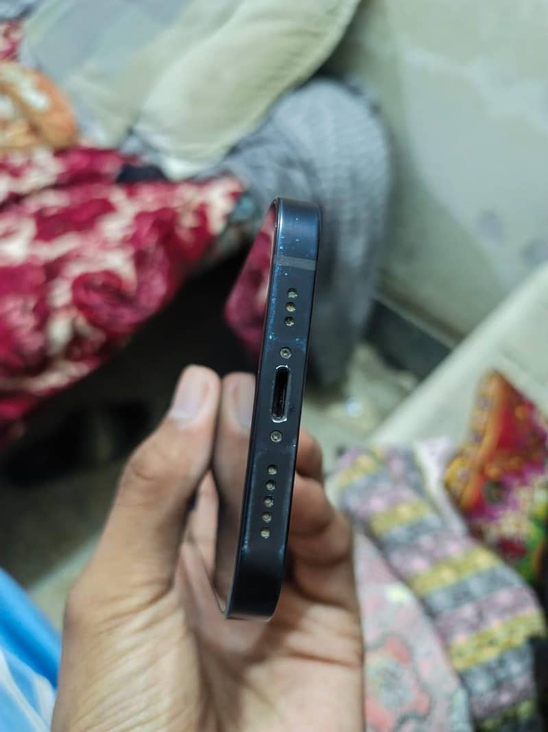 Apple iPhone 12 1
