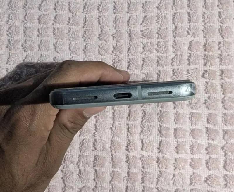 Google Pixel 8 6