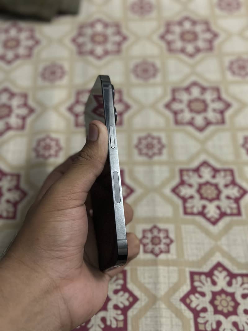 Apple iPhone 14 Pro 1
