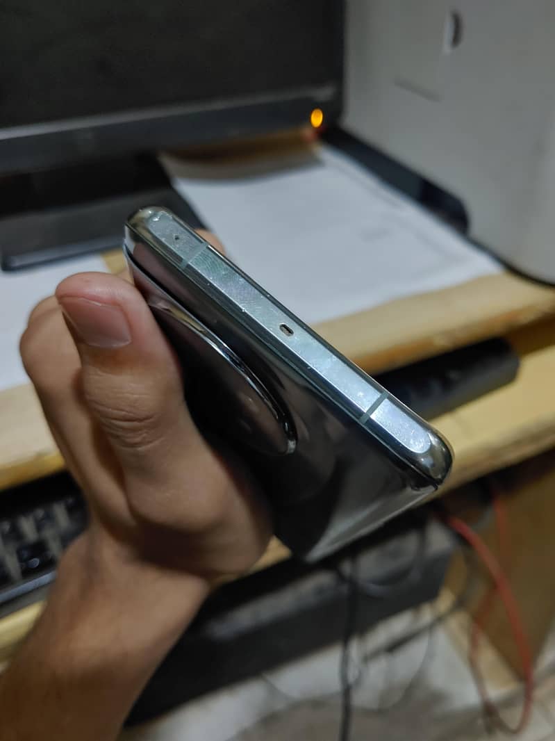 One Plus 11 5g 8