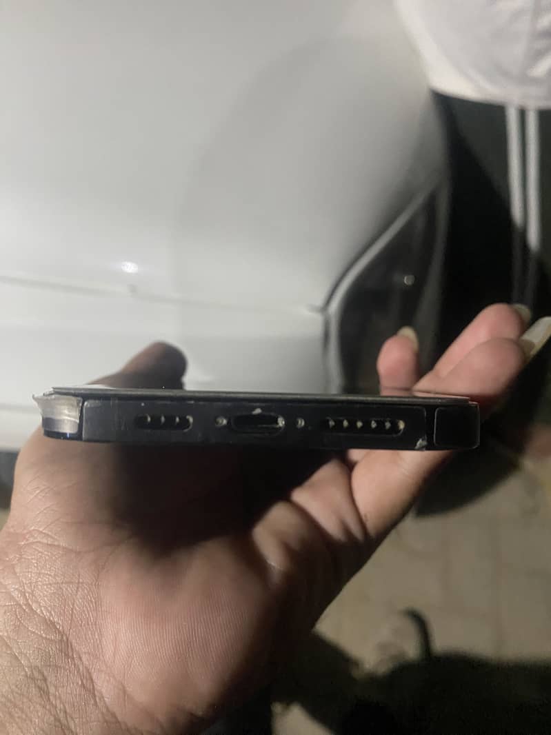 Apple iPhone 14 Pro Max 1