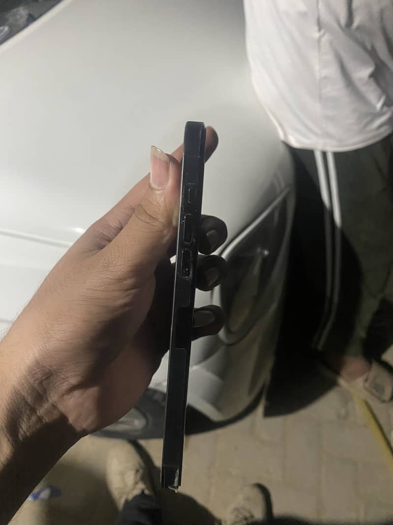 Apple iPhone 14 Pro Max 3
