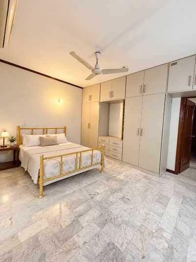 Clifton Fully Furnished Excuisite One Bed Lounge In 1000 Yrds Bungalow Separate Entrance Car Parking