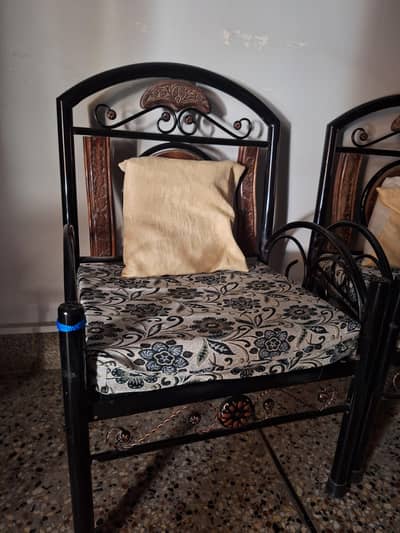 Iron rod sofa set with center table