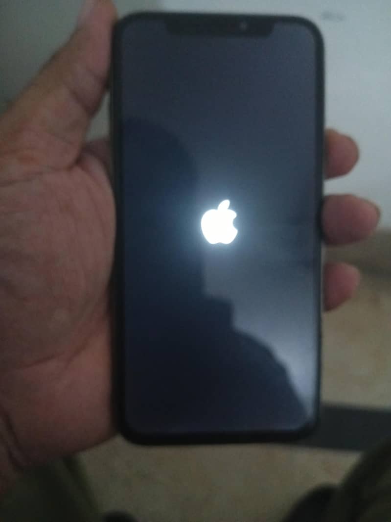 Apple iPhone X 6
