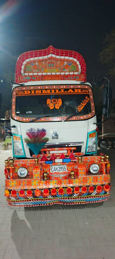 CNHTC loder big truck dala for urgnt sale 2026 model 4 months use only