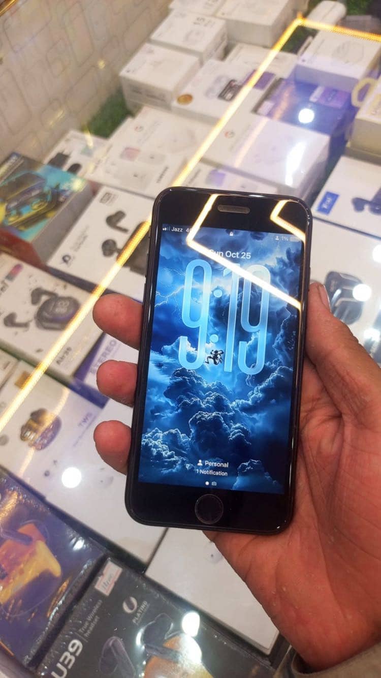 Apple iPhone SE 0