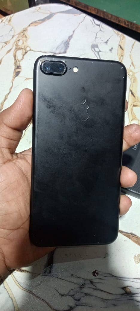 Apple iPhone 7 Plus 3