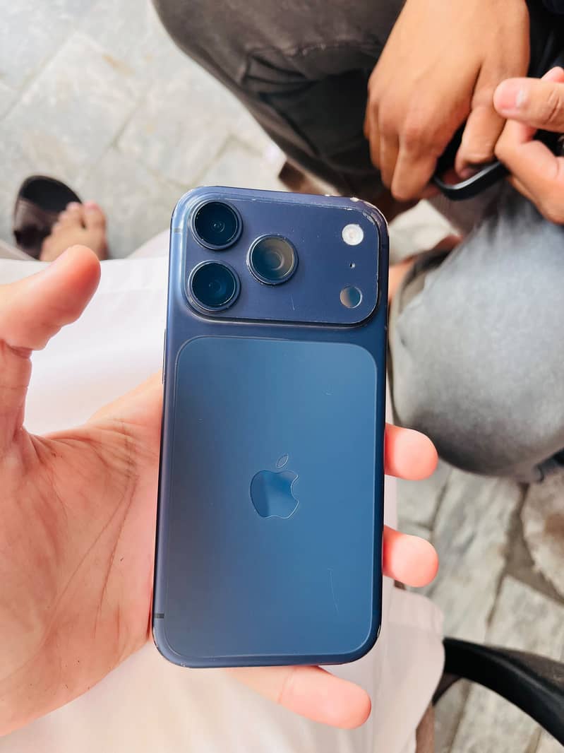 Apple iPhone 17 Pro 0