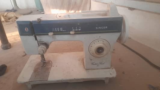 OLD SINGER  SEWING MACHINE