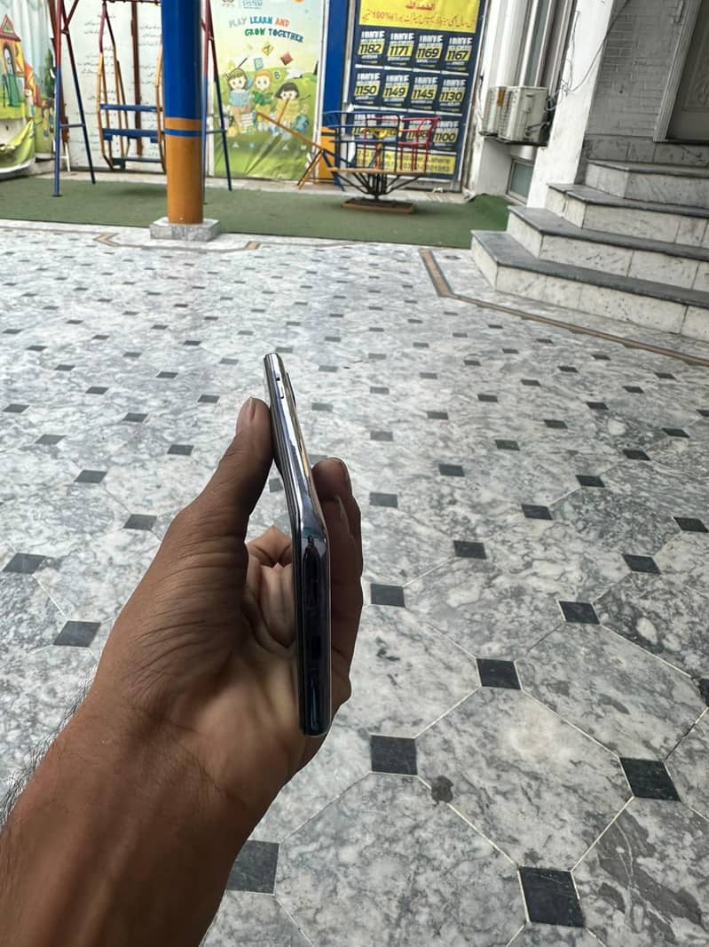 One Plus 9 4