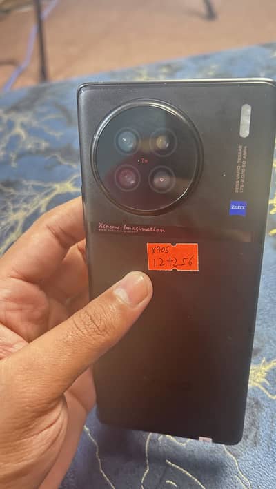 Vivo X90s 12/256 PTA Approved, Zeiss Camera, with 120W Charger