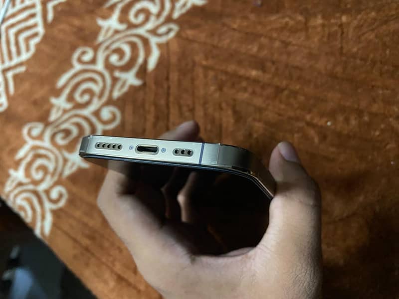Apple iPhone 14 Pro 3