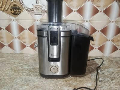 fruit juicer