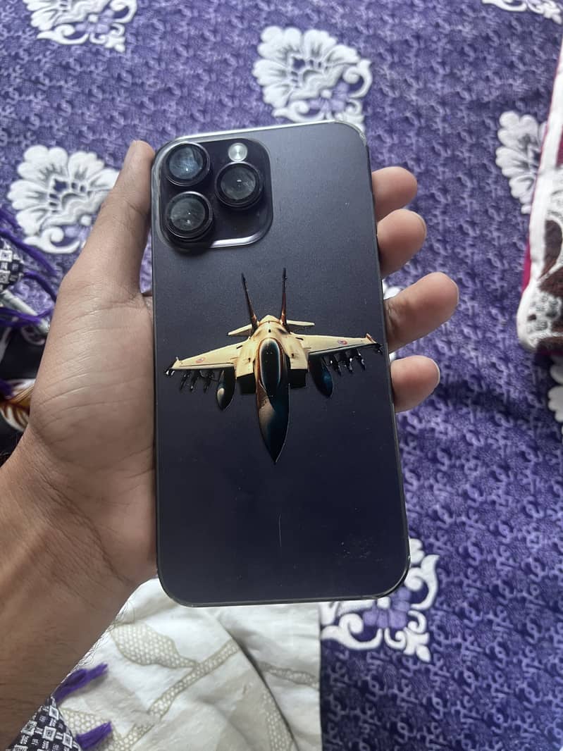 Apple iPhone 14 Pro Max 1