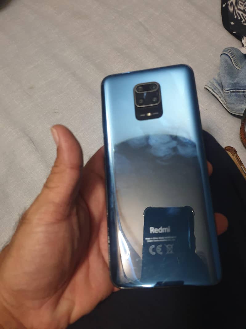 Xiaomi Redmi Note 9S 0
