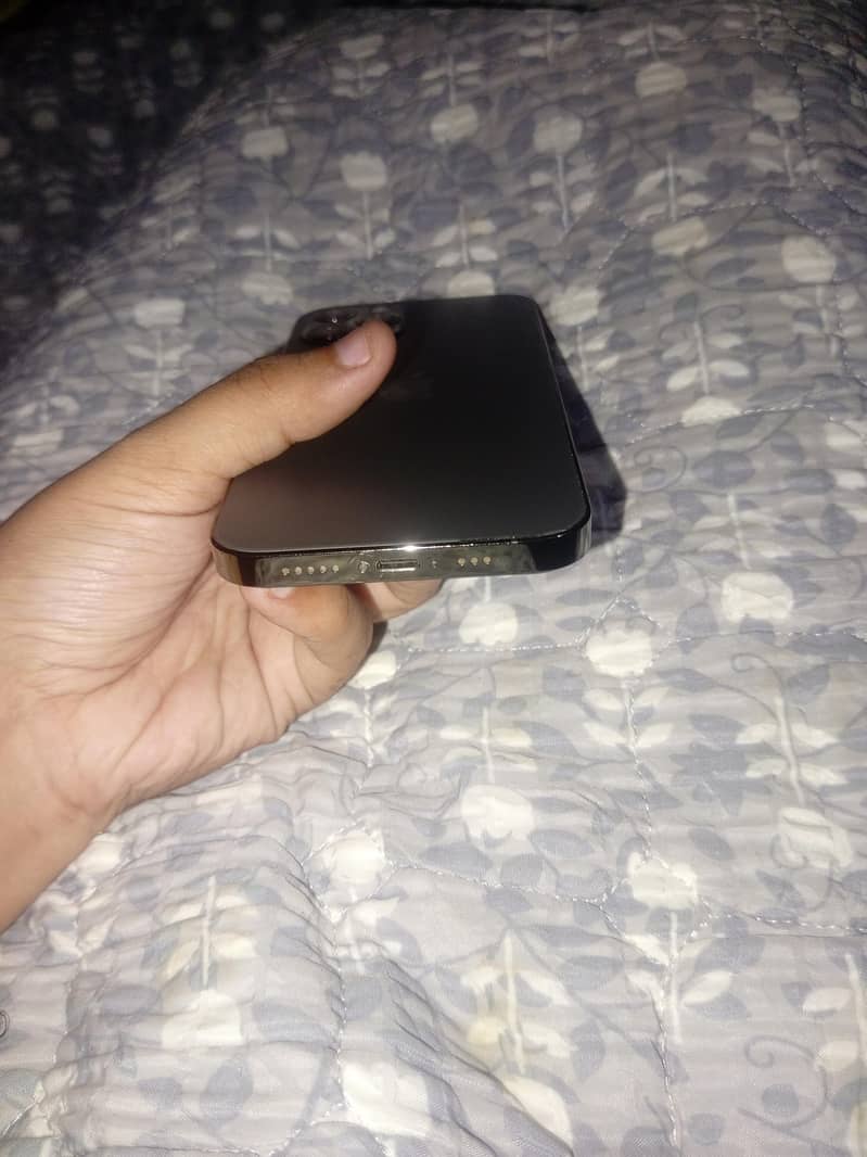Apple iPhone 12 Pro 3