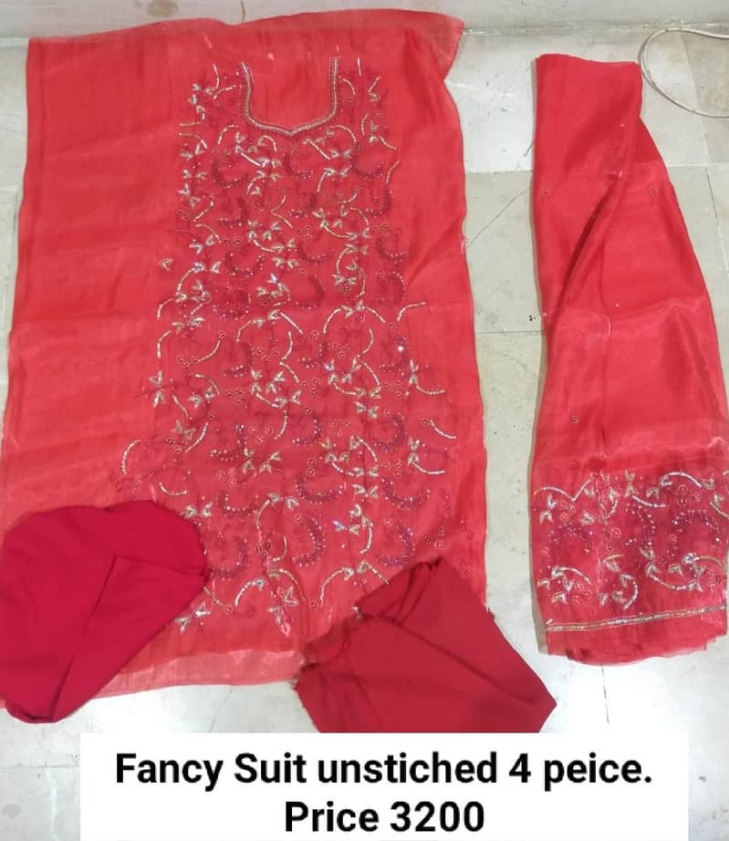 2 Saree aur clothes 17