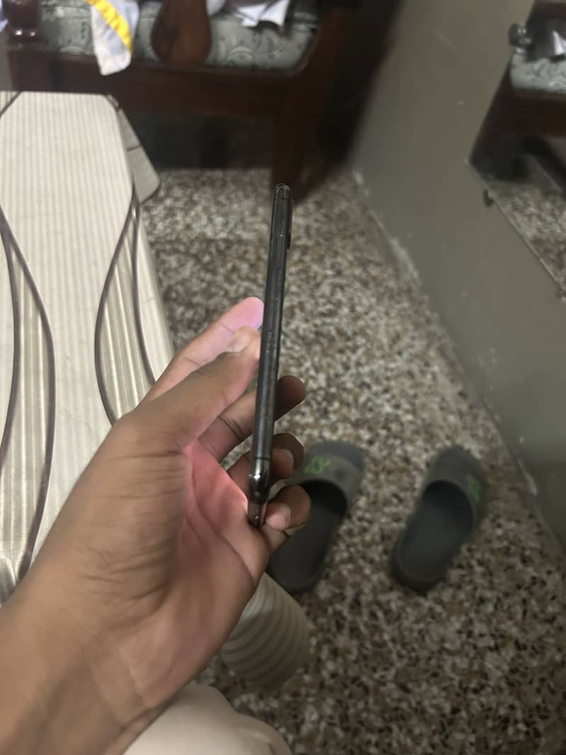 Apple iPhone X 1