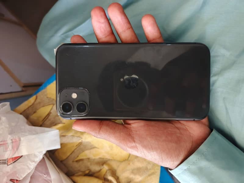 Apple iPhone 11 0