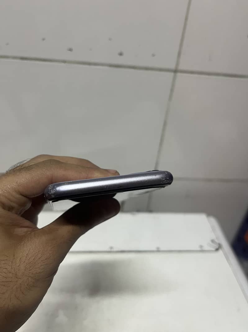 Apple iPhone 11 2