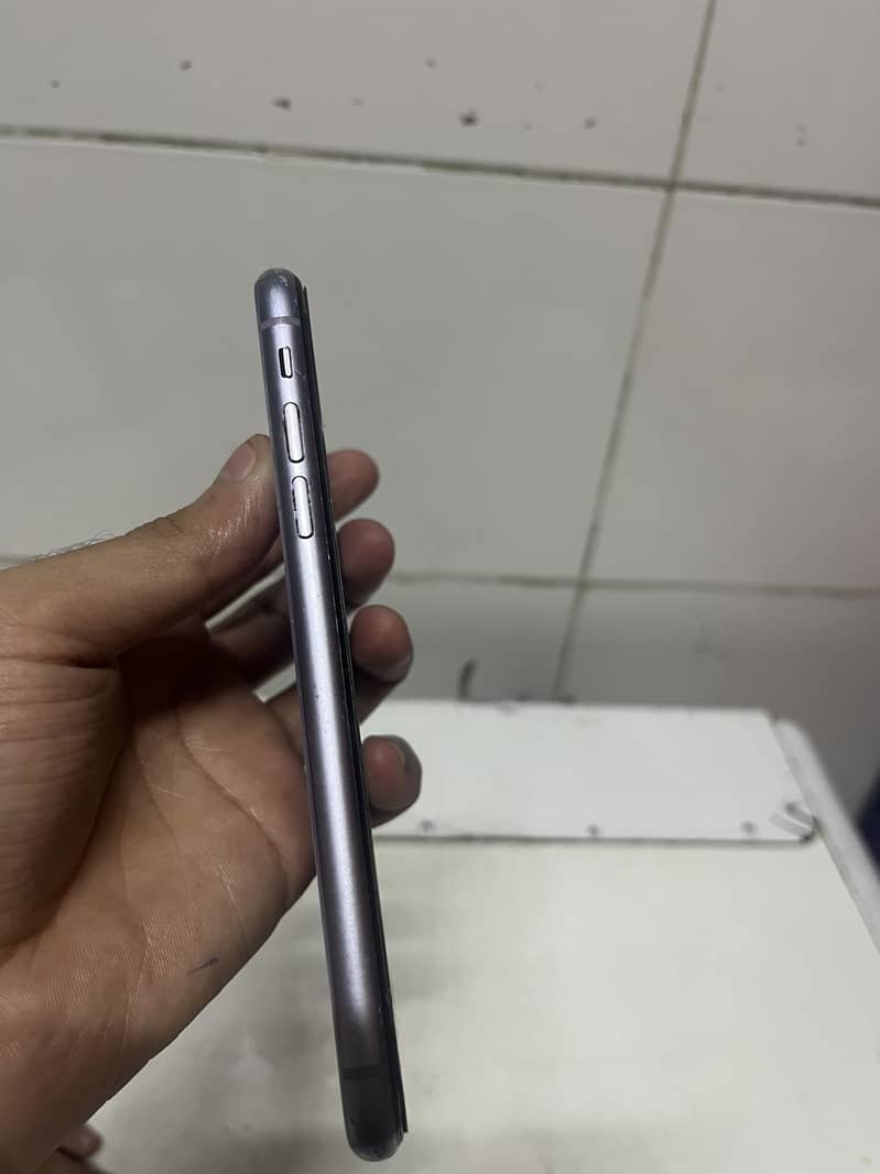Apple iPhone 11 5