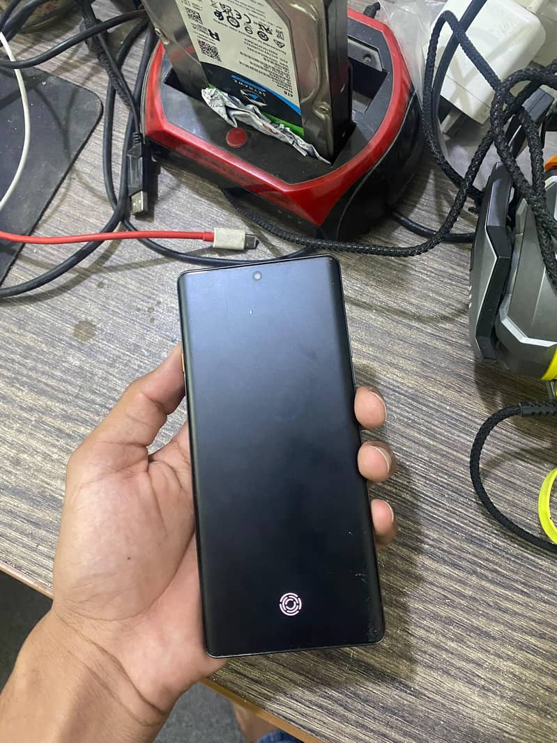Tecno CAMON 40 Pro 4