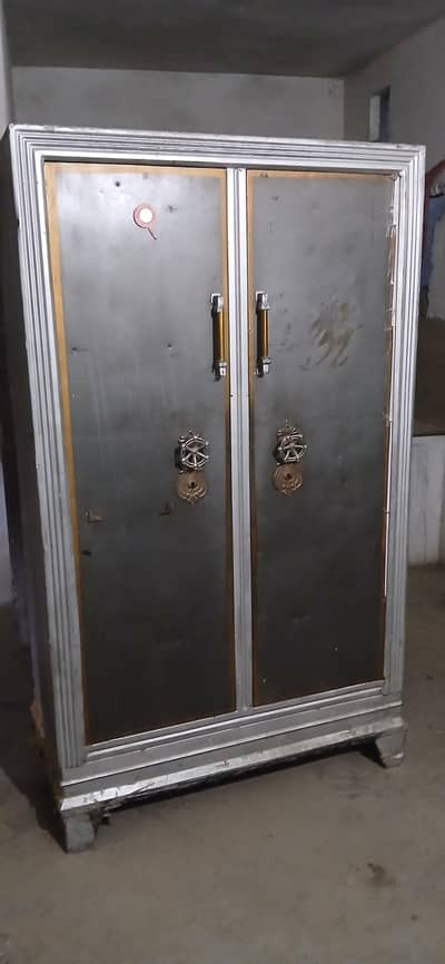 Heavy Duty 100kg Iron Security Safe Cupboard / Locker Almirah