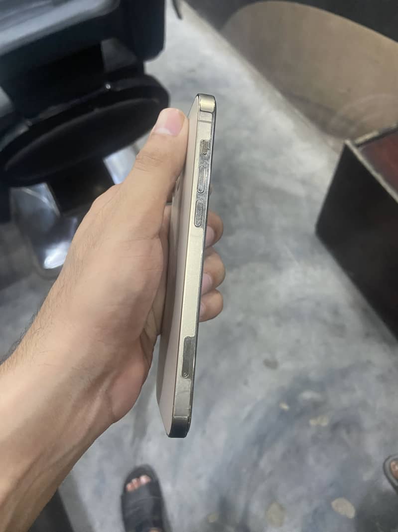 Apple iPhone 12 Pro 3