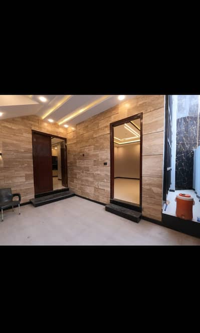 12 BEDROOM CORNER HOUSE VIP LOCATION CORNER