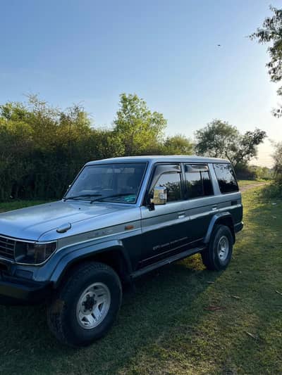 Toyota Land Cruiser 1991