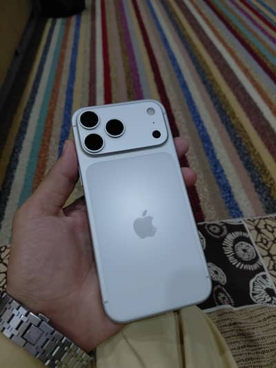 iphone 17 pro max silver