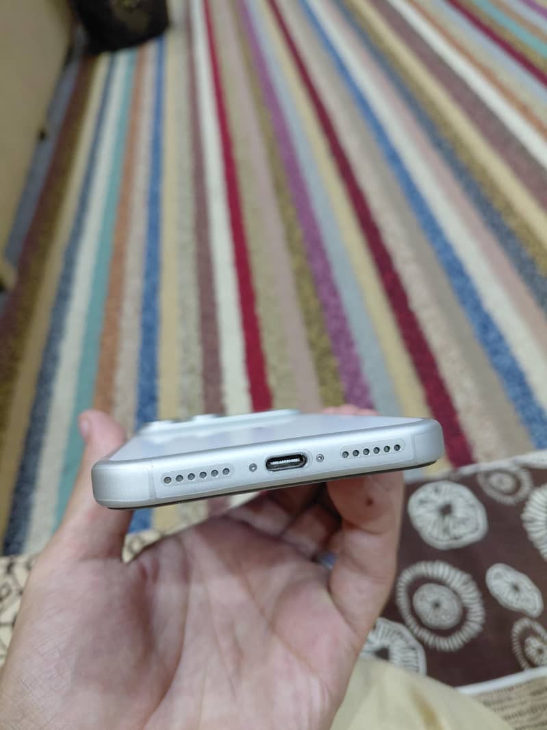iphone 17 pro max silver 1