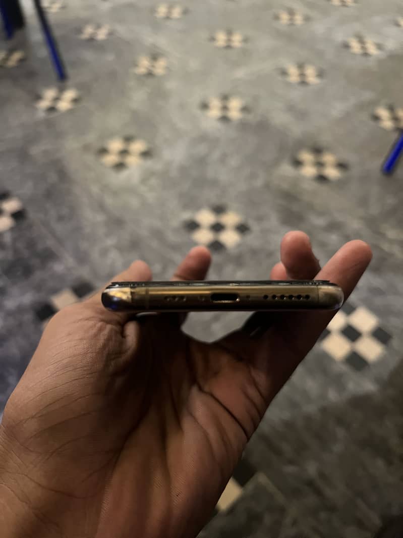 Apple iPhone XS 2