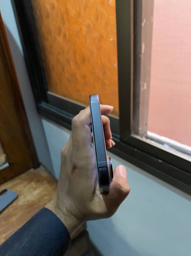 Apple iPhone 16 Plus 5
