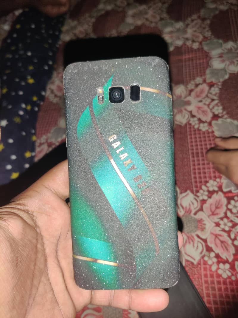 Samsung Mobile S8 Plus 3